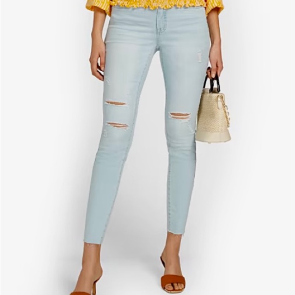 NEW YORK & COMPANY PETITE CURVY ULTRA HIGH-WAISTED SUPER-SKINNY ANKLE JEANS